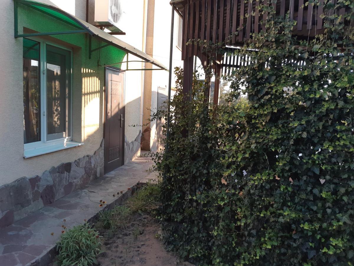 Отель Маленький Рай Satoka Exterior foto