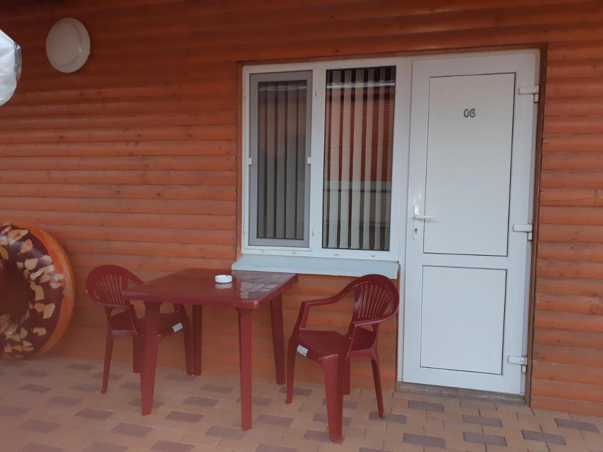 Отель Маленький Рай Satoka Exterior foto